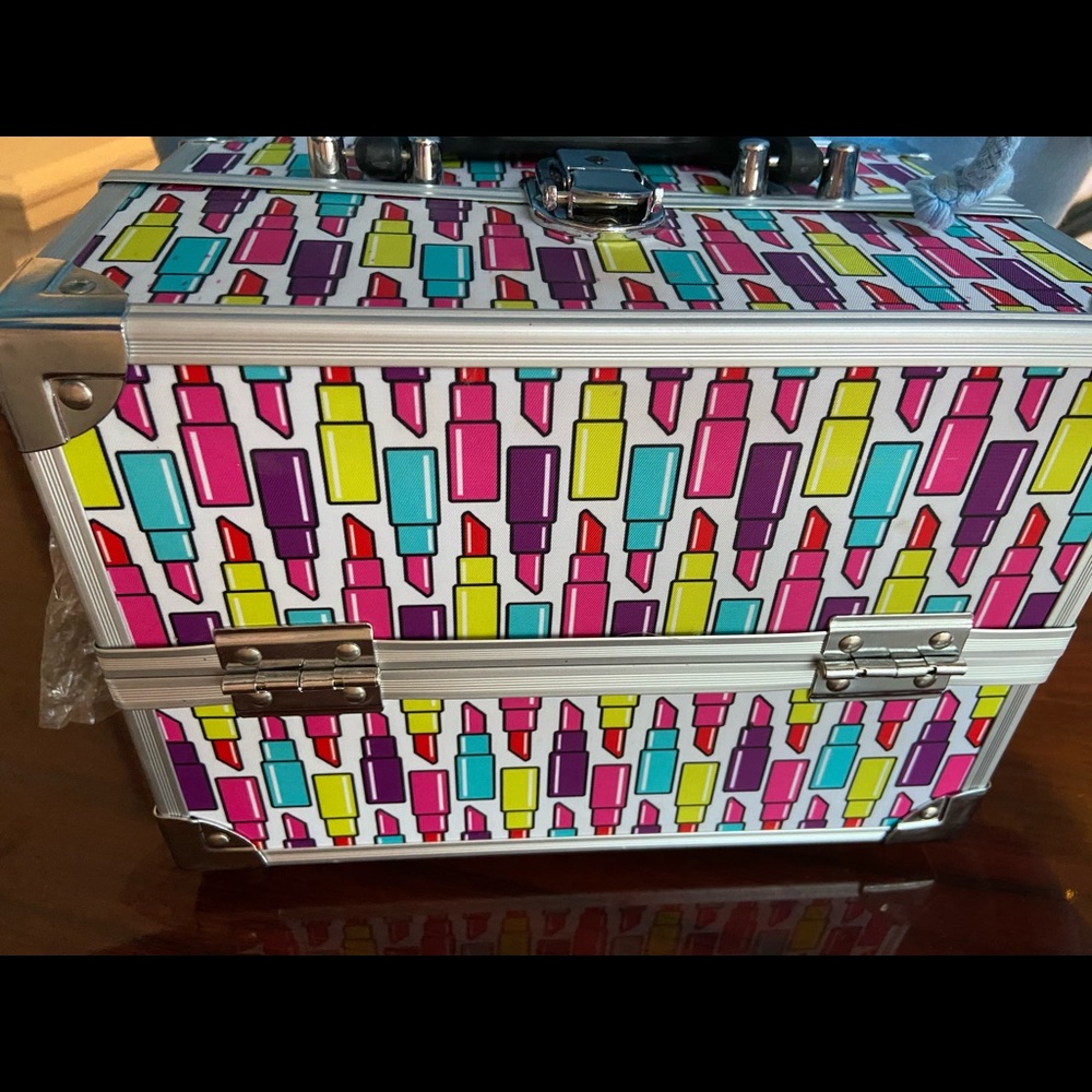 makeup case - Picture 4 of 6